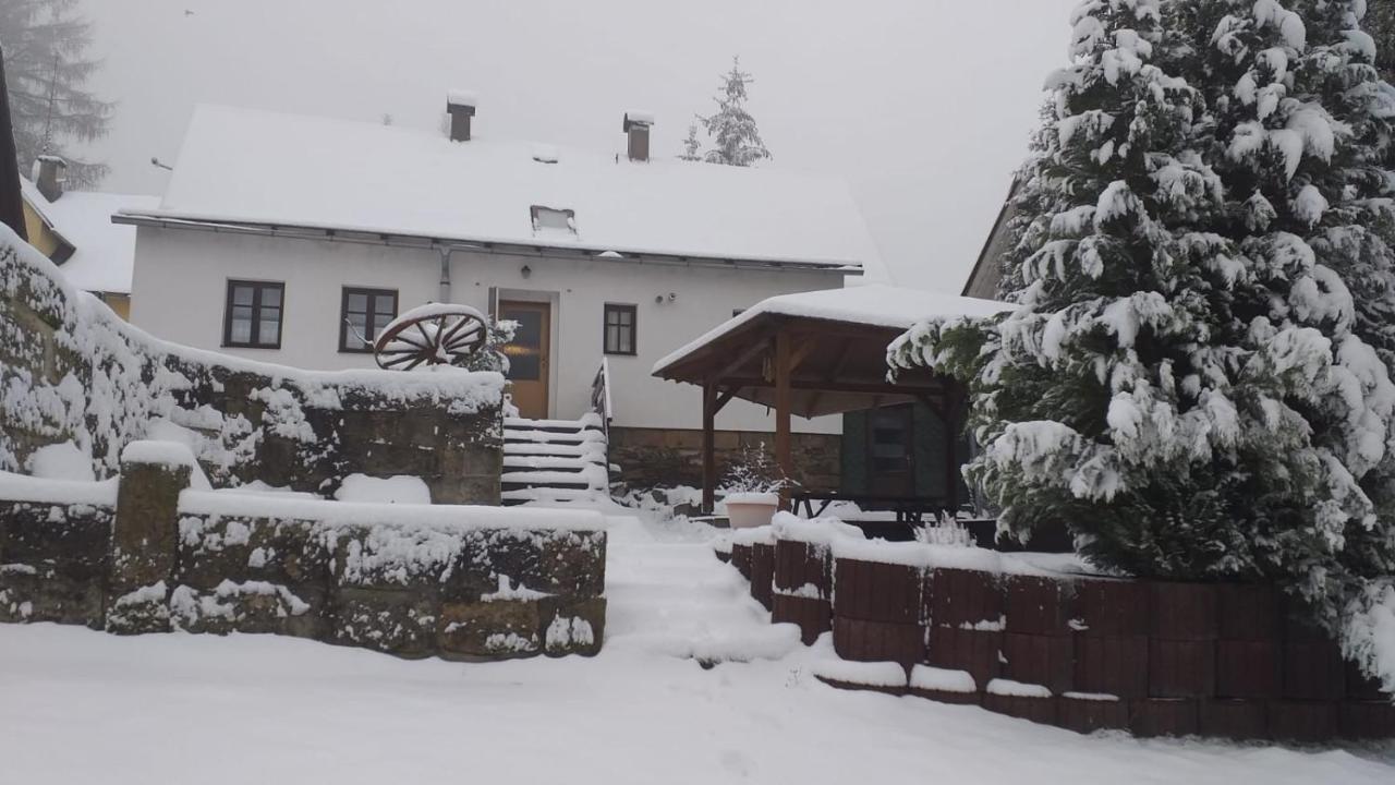 Rekreacni Dum Pohoda Jiřetín pod Jedlovou Esterno foto