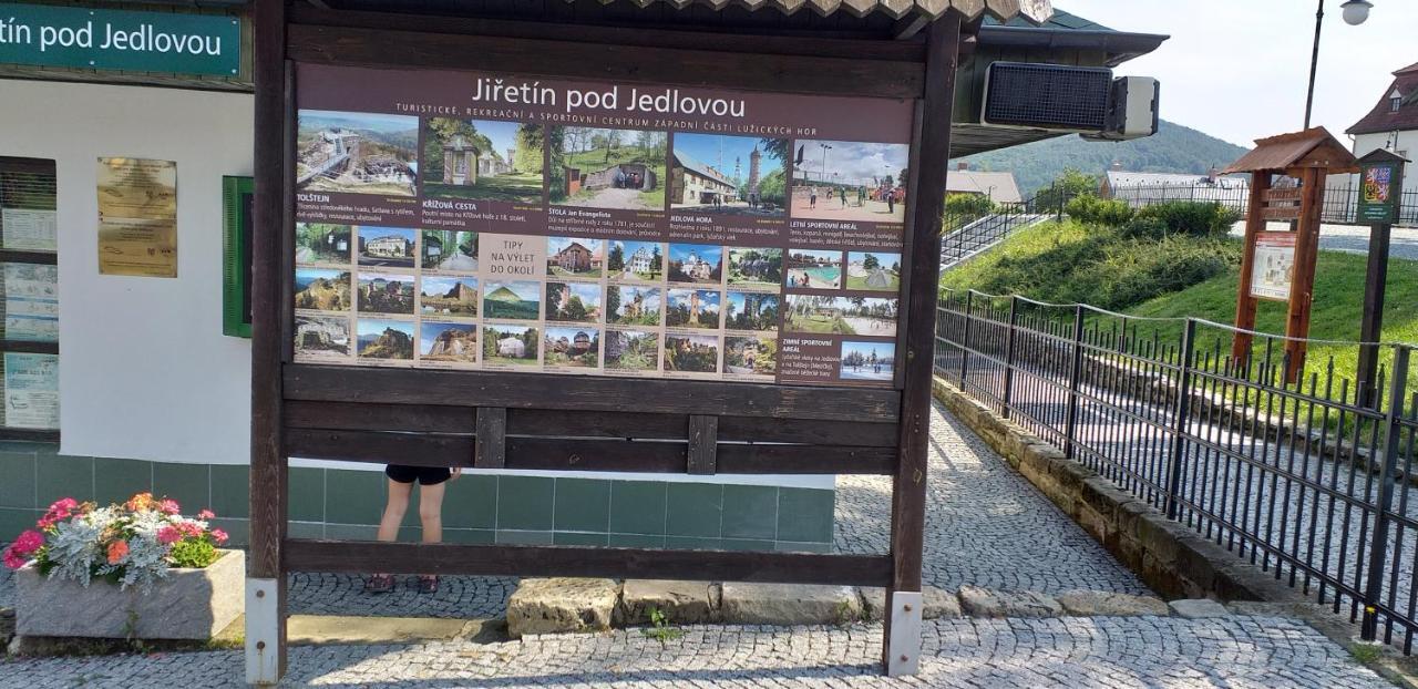 Rekreacni Dum Pohoda Jiřetín pod Jedlovou Esterno foto